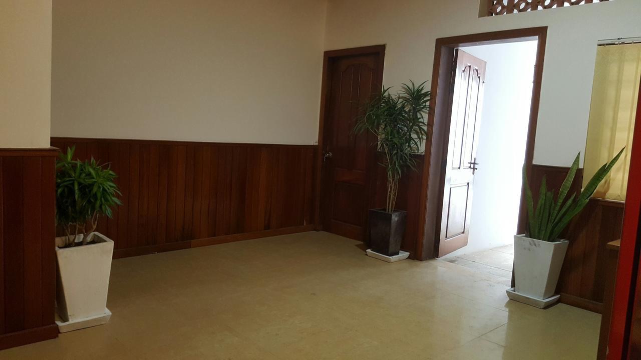 Alis' House Hostel Siem Reap Exterior photo