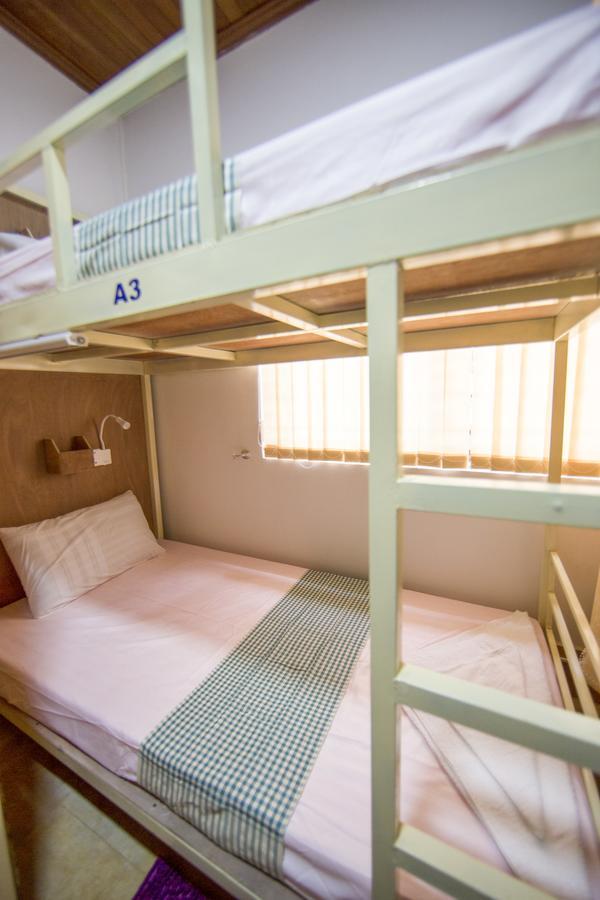Alis' House Hostel Siem Reap Exterior photo